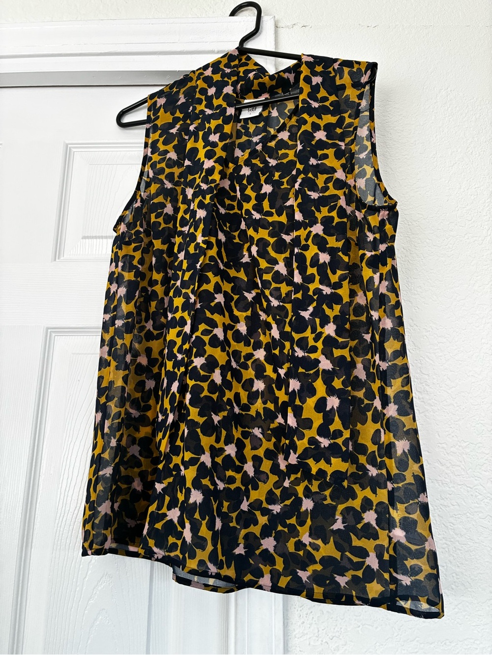 CAbi Flynn sleeveless tie top